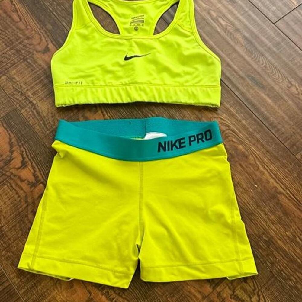 Nike pro neon green sports